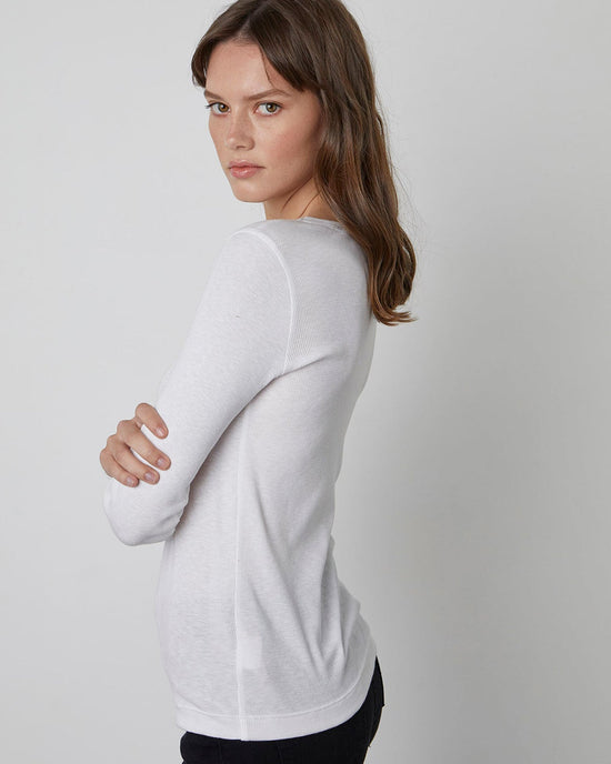Velvet by Graham & Spencer Clothing Bayler L/S Fitted Tee in White