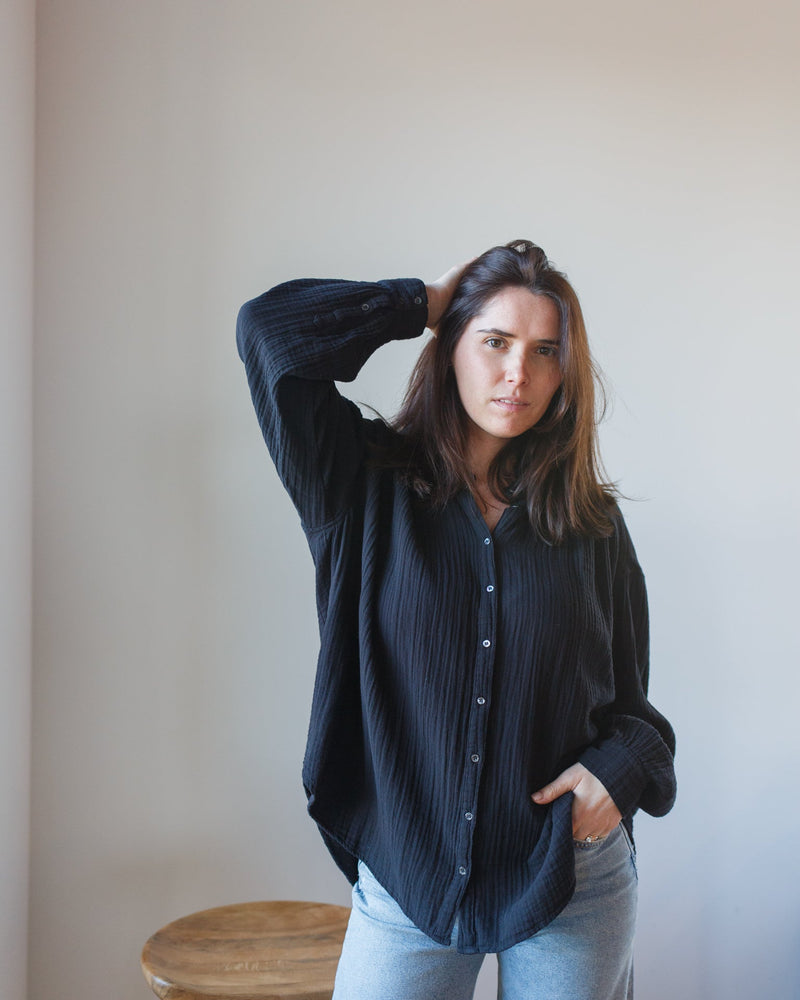 XiRENA Clothing Atlee Top in Black