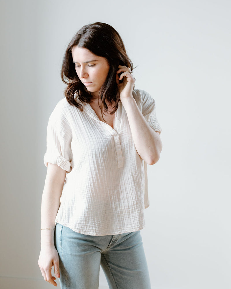 XiRENA Clothing Cruz Top in Oysterette