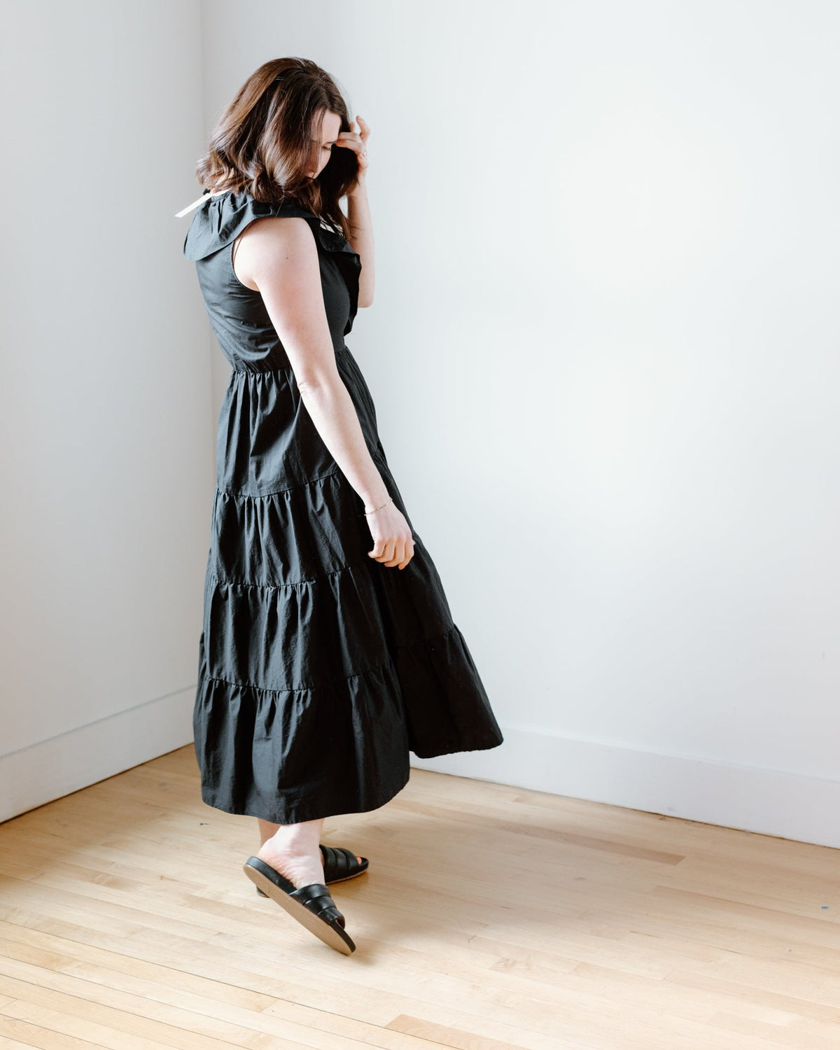 XiRENA Clothing Tatiana Dress in Black